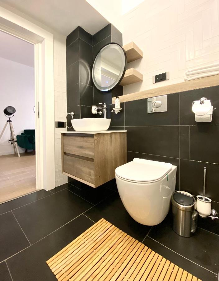 10 Council Square Apartman Brassó Kültér fotó