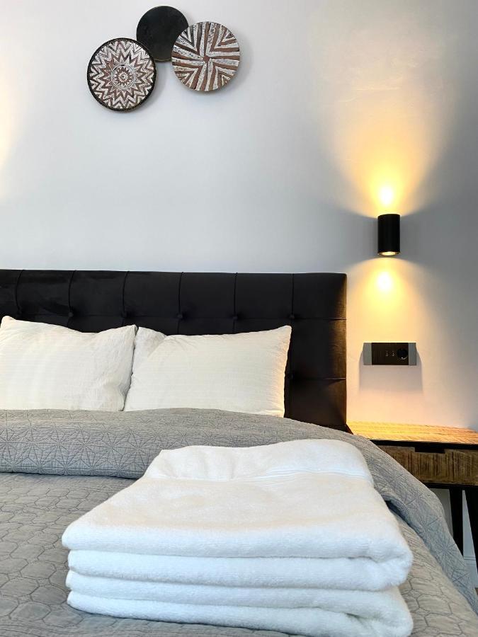 10 Council Square Apartman Brassó Kültér fotó