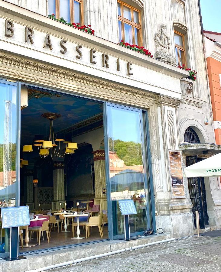 10 Council Square Apartman Brassó Kültér fotó