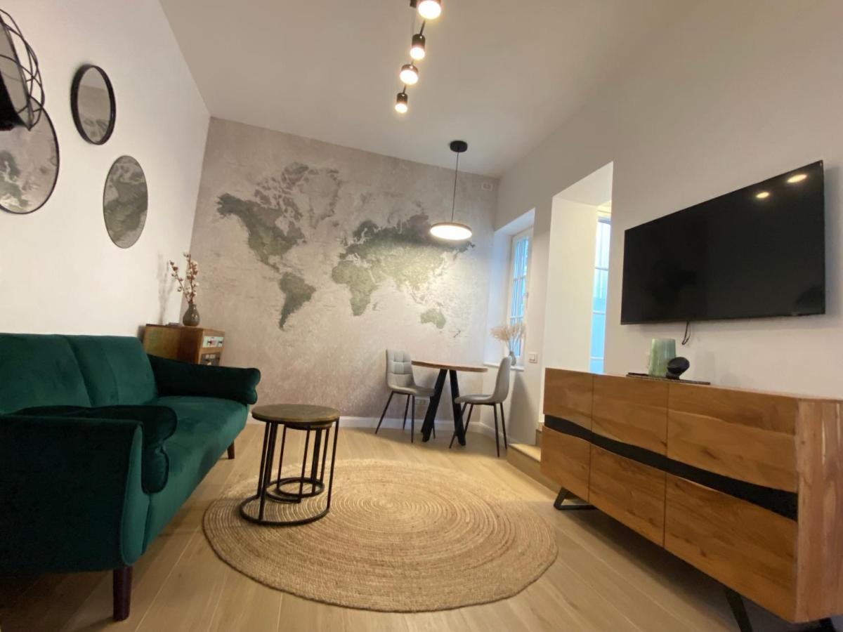 10 Council Square Apartman Brassó Kültér fotó