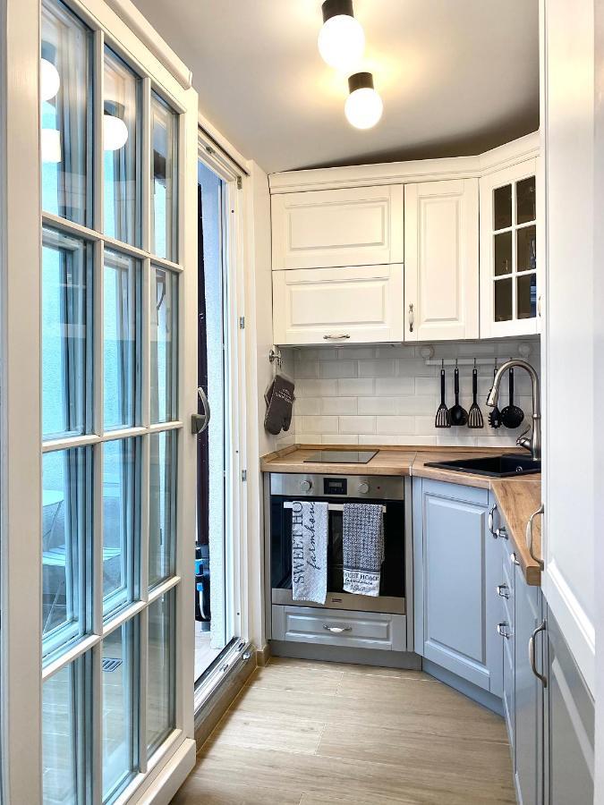 10 Council Square Apartman Brassó Kültér fotó