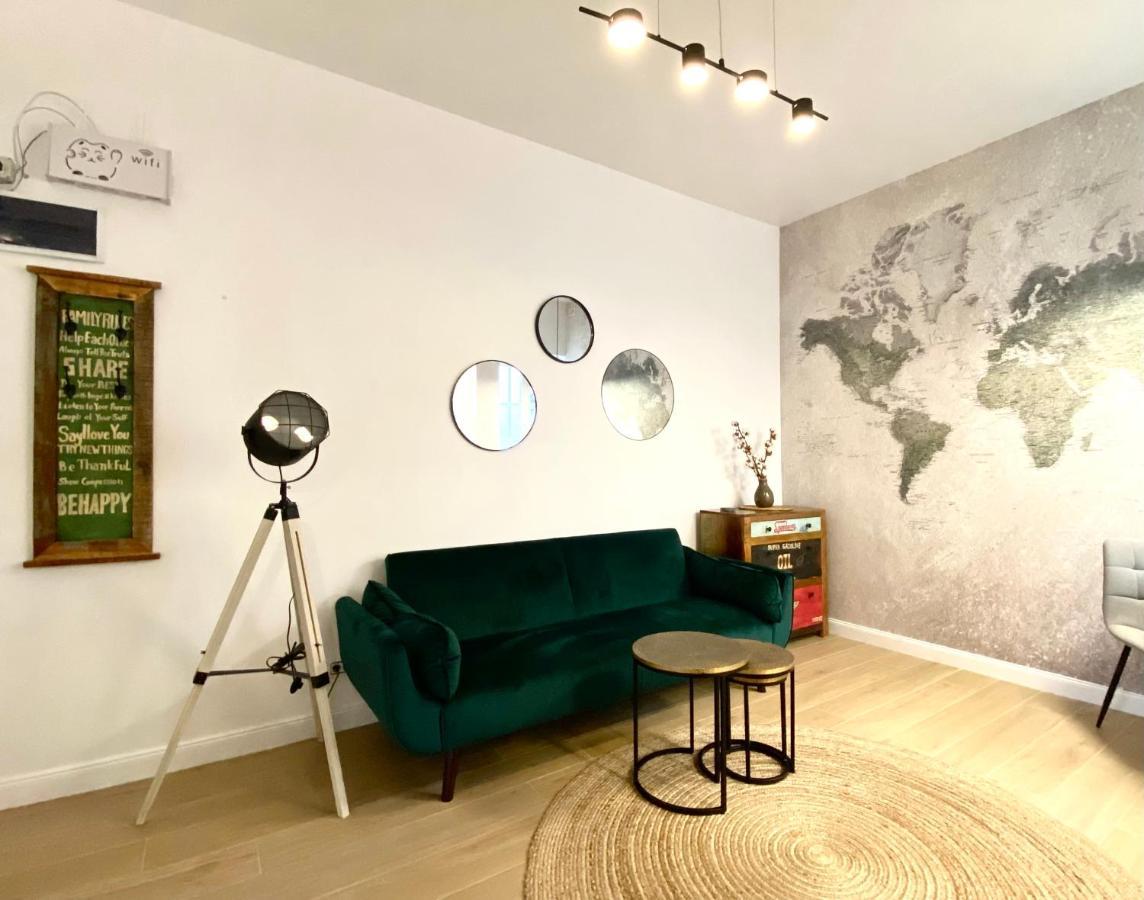 10 Council Square Apartman Brassó Kültér fotó