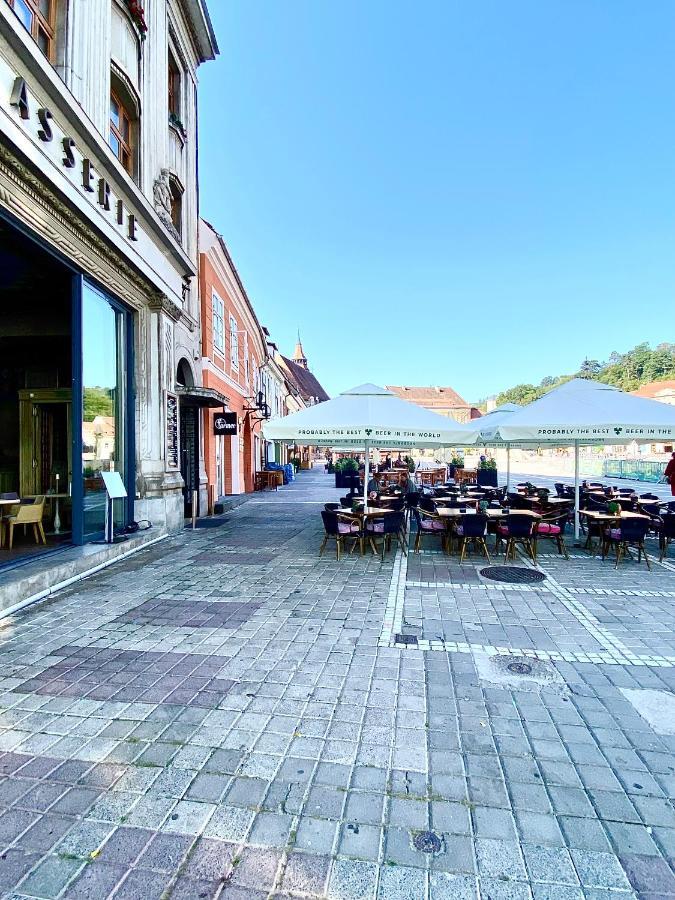 10 Council Square Apartman Brassó Kültér fotó